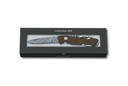 Многофункциональный нож VICTORINOX WINE MASTER Damast, 130 мм, 6 предметов, дуб, чехол (Lim.Ed.6000) (Vx09701.J19) - фото 7