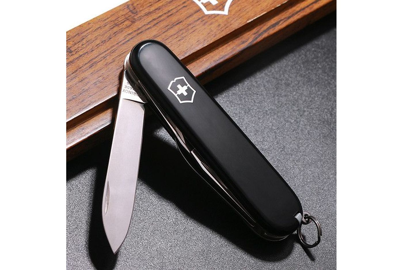 Многофункциональный нож VICTORINOX SPARTAN, 91 мм, 12 предметов, черный, блистер (Vx13603.3B1) thumb 7